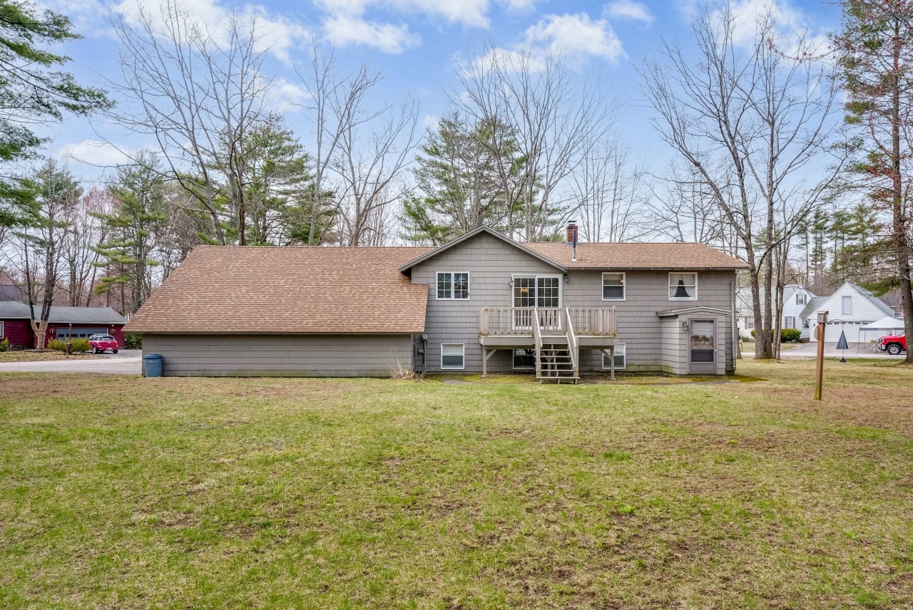 Home For Sale in Windham, Maine 25 Acorn Lane Tomazin Goff Realty