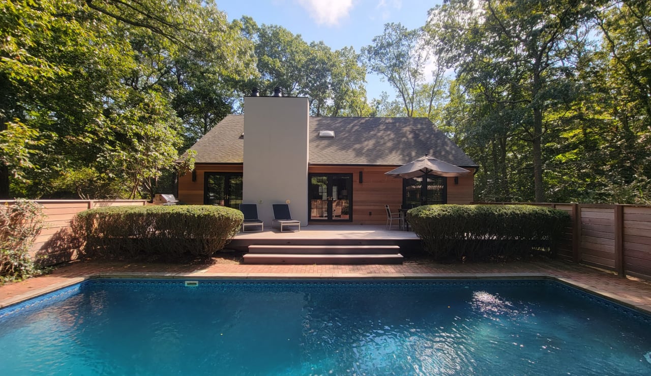 BEST IN CLASS. EAST HAMPTON'S NORTHWEST WOODS