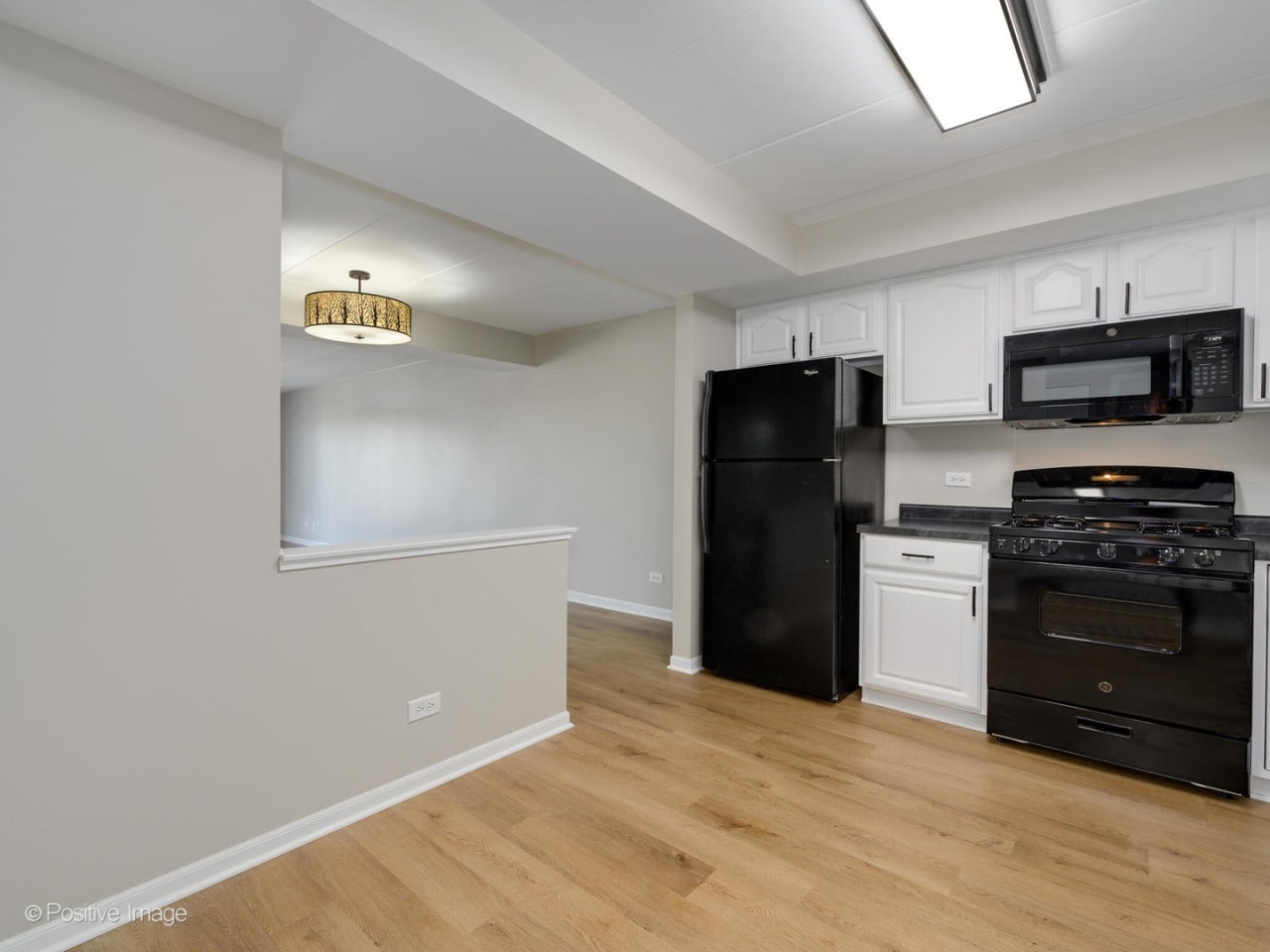 9510 S Kolmar Ave Unit 304