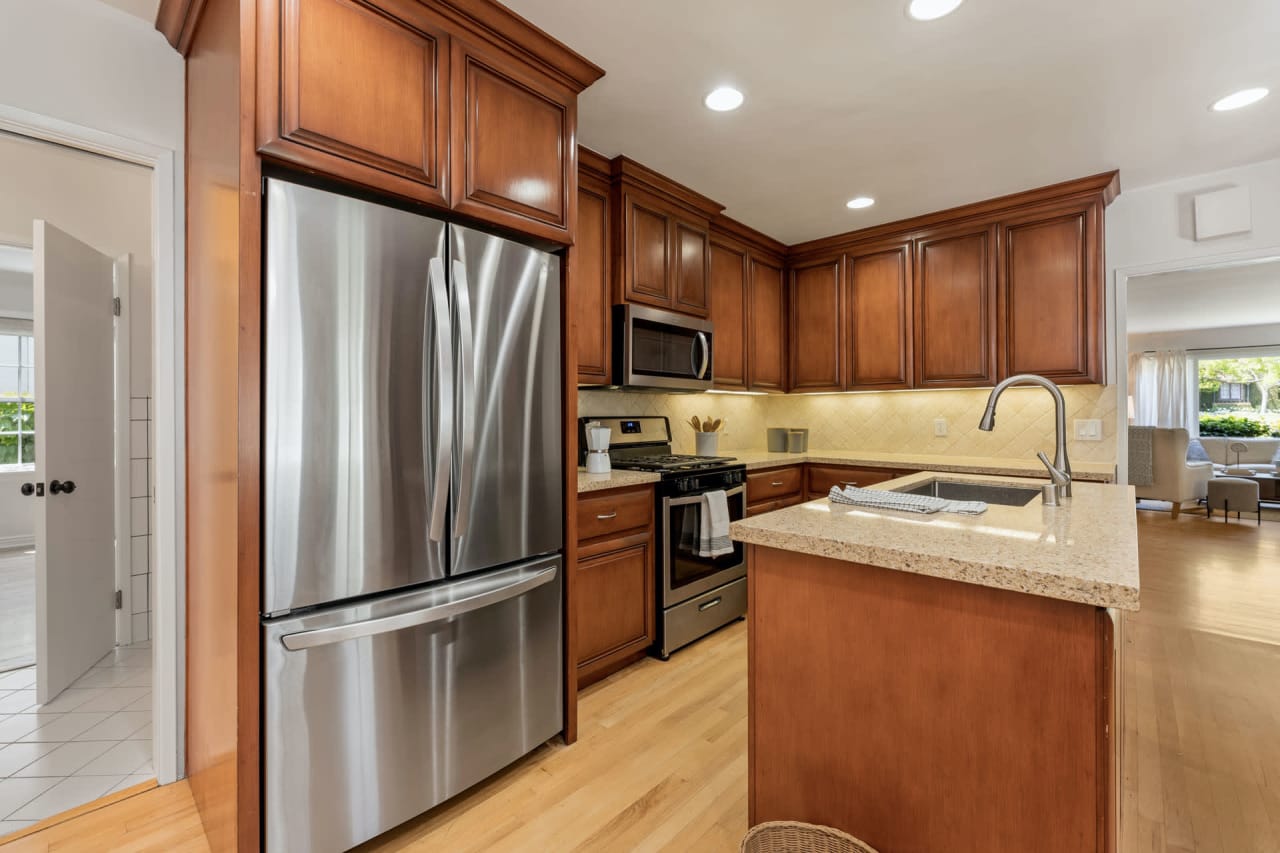 2382 Loma Vista Street