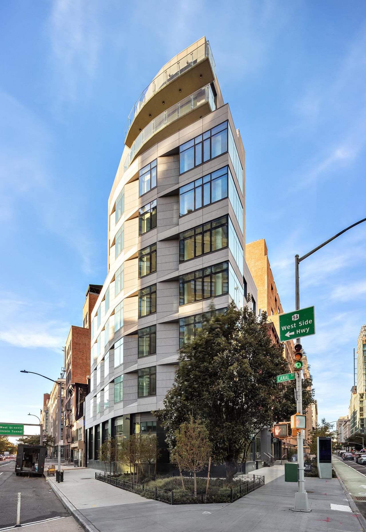 219 Hudson Street Unit: PH B