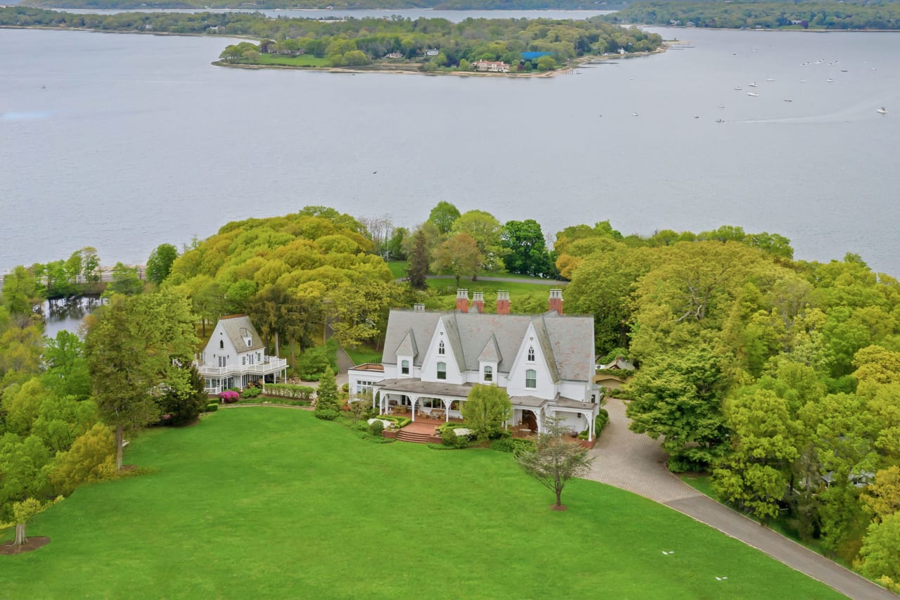 Mill Neck Mansion 