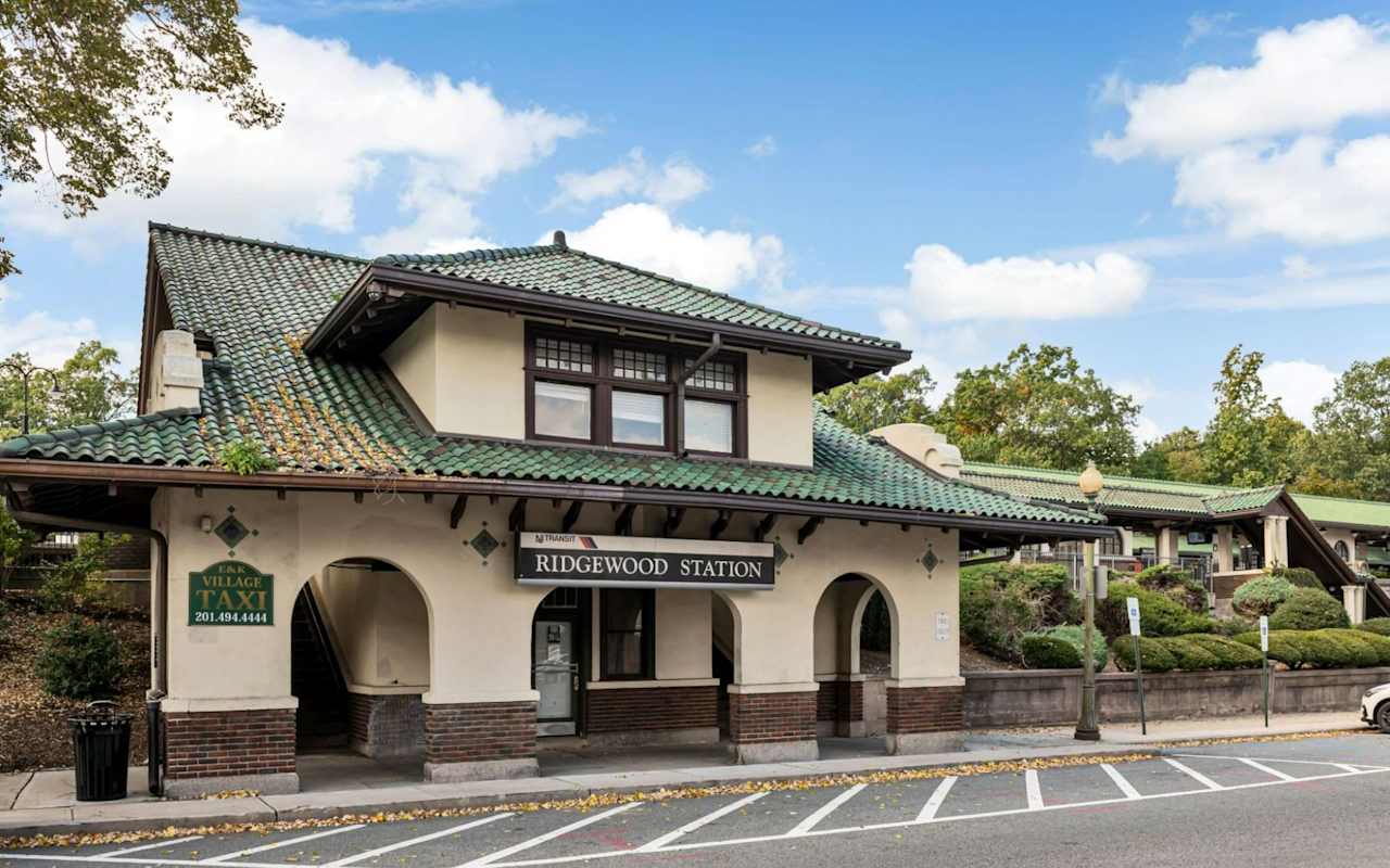 A Guide to Public Transportation in Ridgewood, NJ Blog The Ann