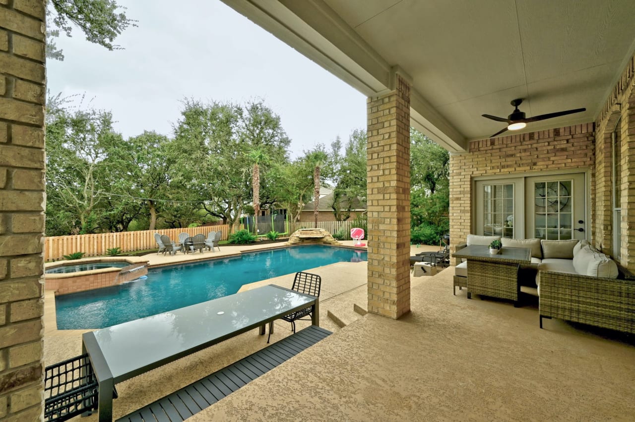 10627 Senna Hills Drive Joanie Capalupo Compass Real Estate Austin