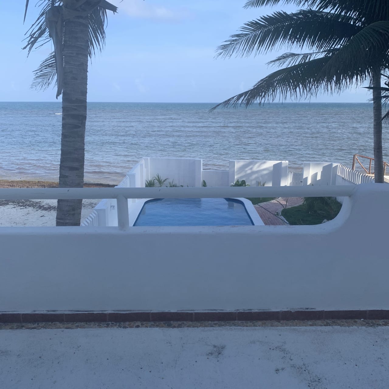 Beachfront House for sale in Puerto Morelos 