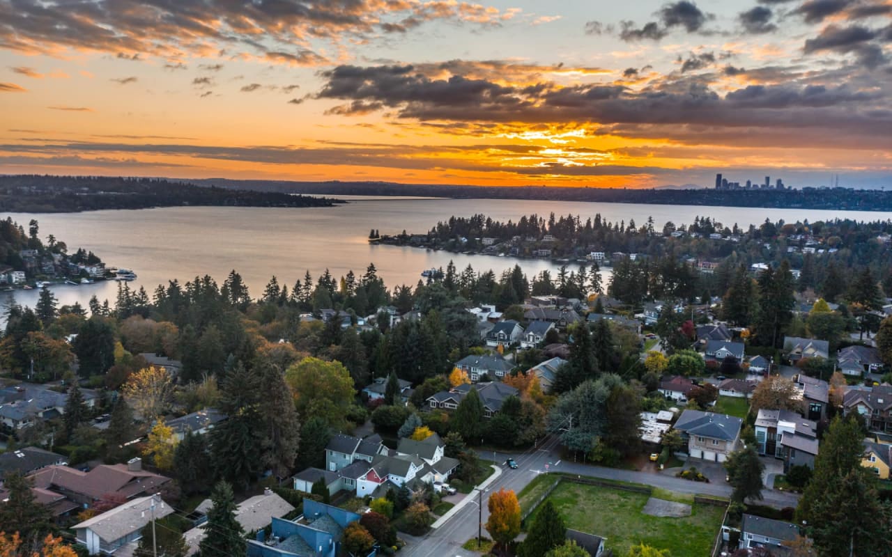 10 Best Neighborhoods to Live in Bellevue, WA