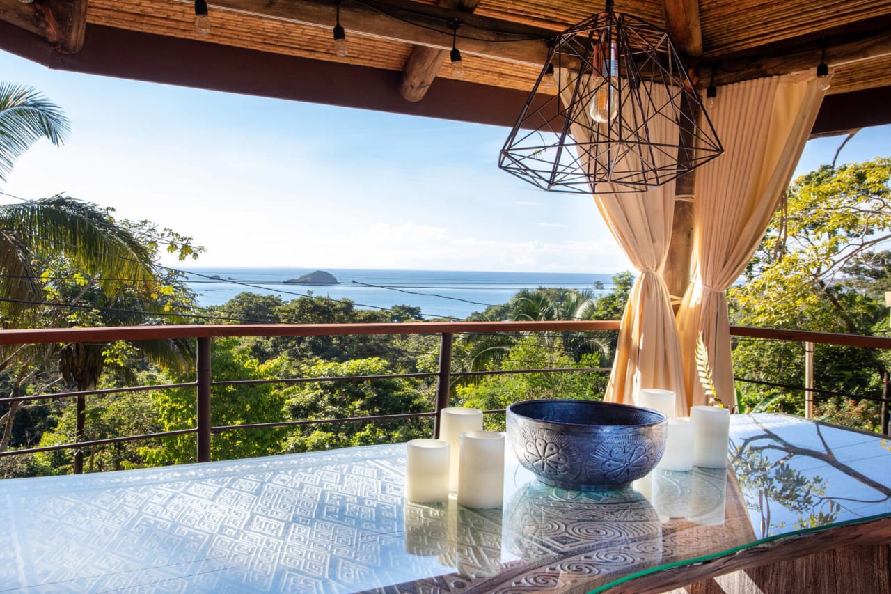 Dos Vistas, Bali Style Ocean View Home