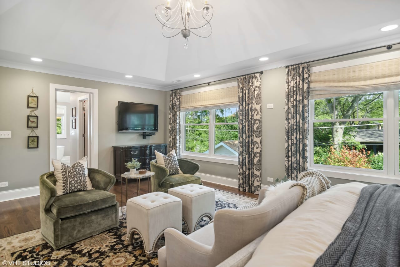 Custom Luxury Home in the Village of Barrington 