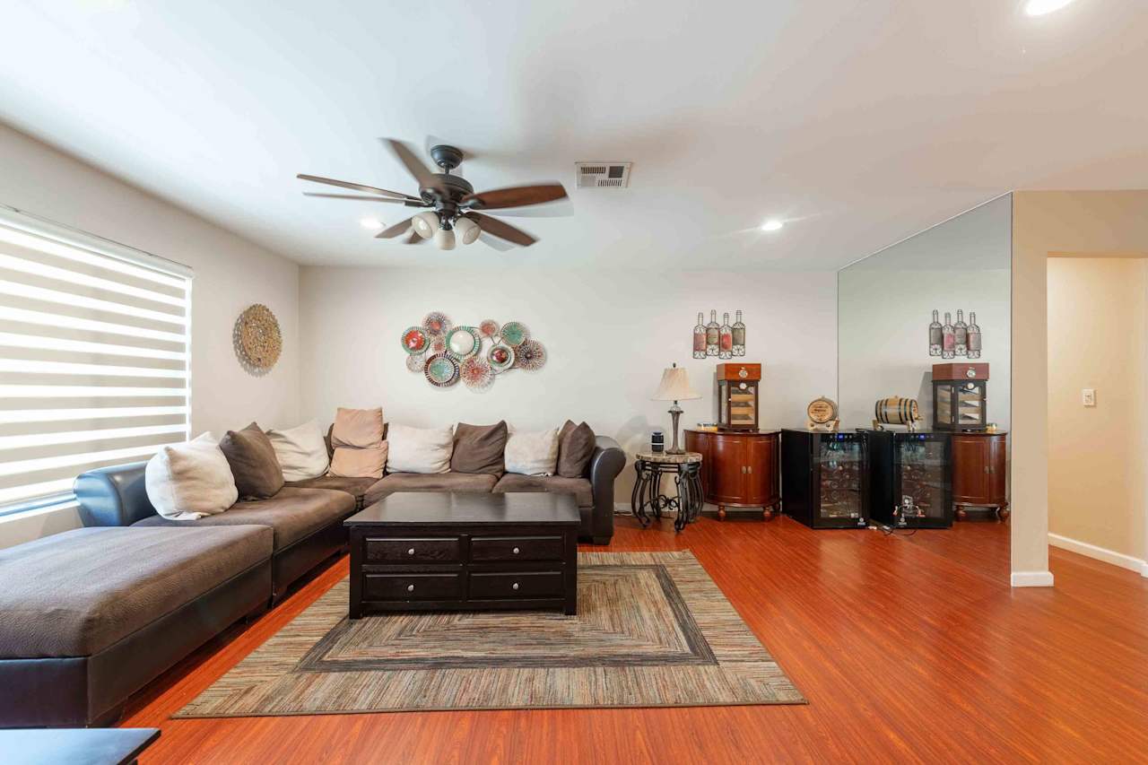 6700 Aqueduct Ave Midvale Estates l Van Nuys