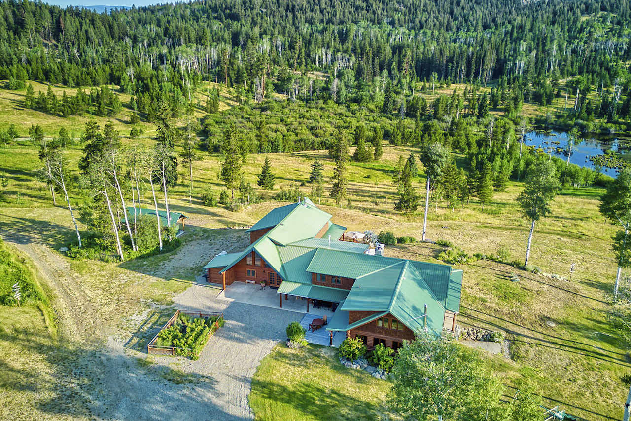 Windy Hills Lakefront Retreat