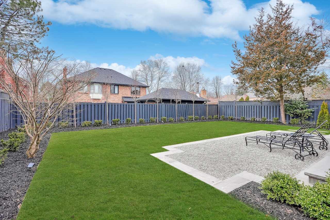 384 Claremont Crescent Oakville, ON L6J 6K1 Goodale Miller Team