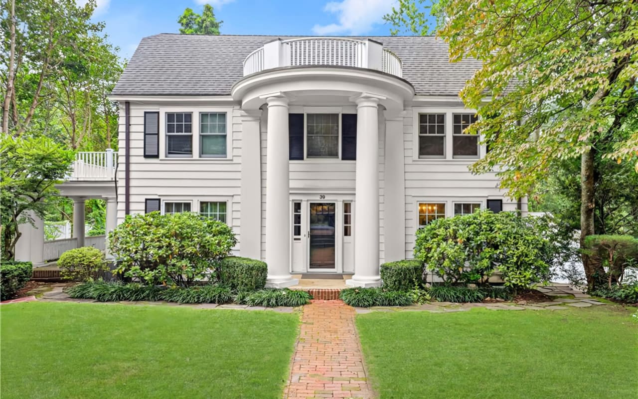 Architectural Landmarks and Home Styles in Scarsdale