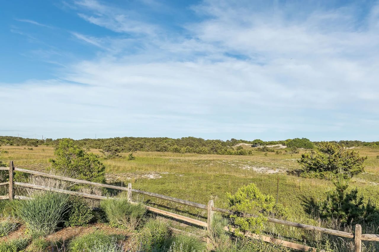 Amagansett Modern with Bay & Reserve Views