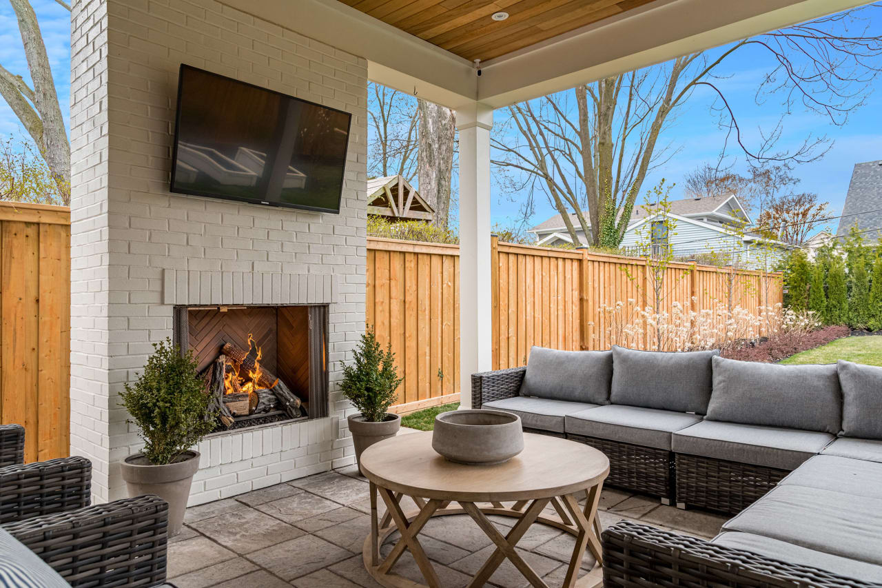 2373 Hixon Street Oakville, ON L6L 1T7 Goodale Miller Team