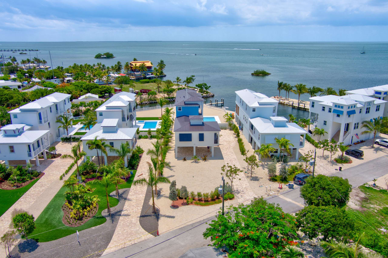 Bayfront Luxury Pool Home