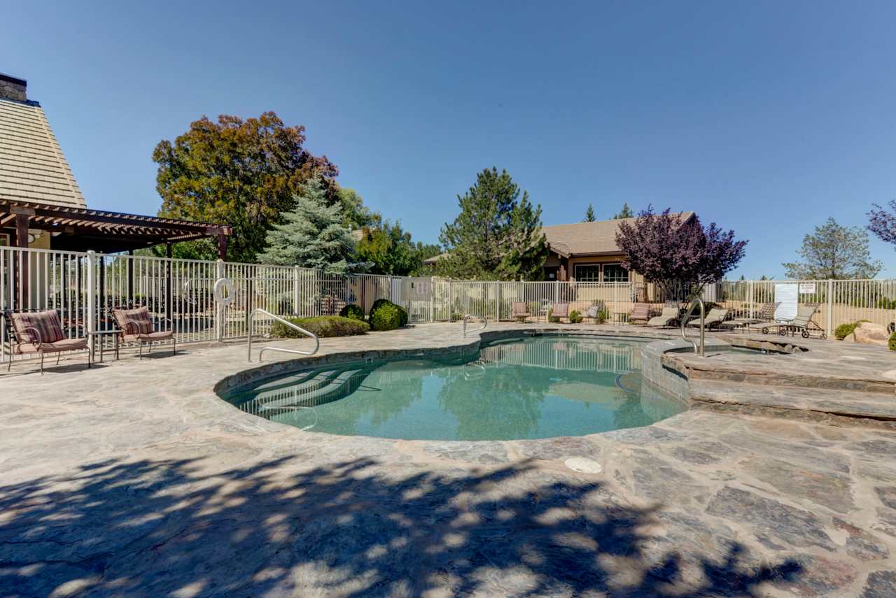 Neighborhood Pronghorn Ranch, Prescott Valley