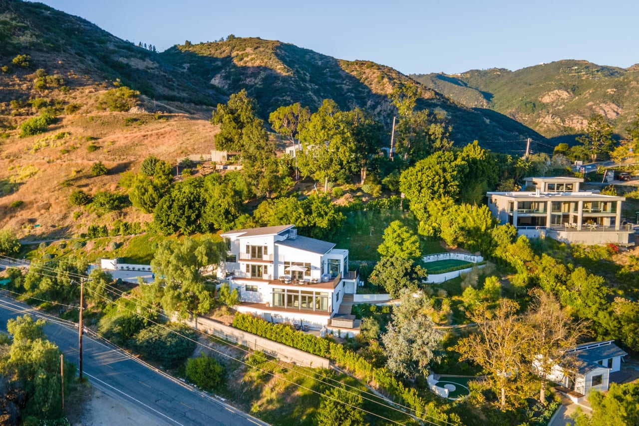 4B/4.5B Malibu Estate with Incredible Ocean Views