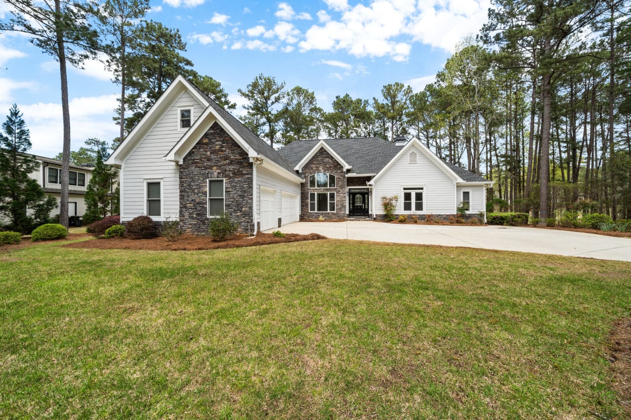 1021 Big Water Circle, Greensboro GA