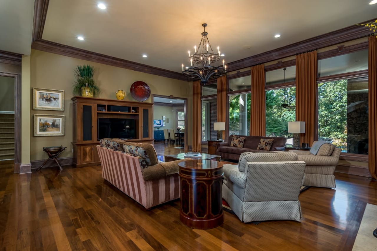 2 Valley Crest Court Jon Underhill Real Estate