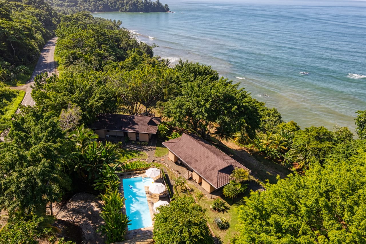 Boutique Hotel Overlooking the Pacific Ocean