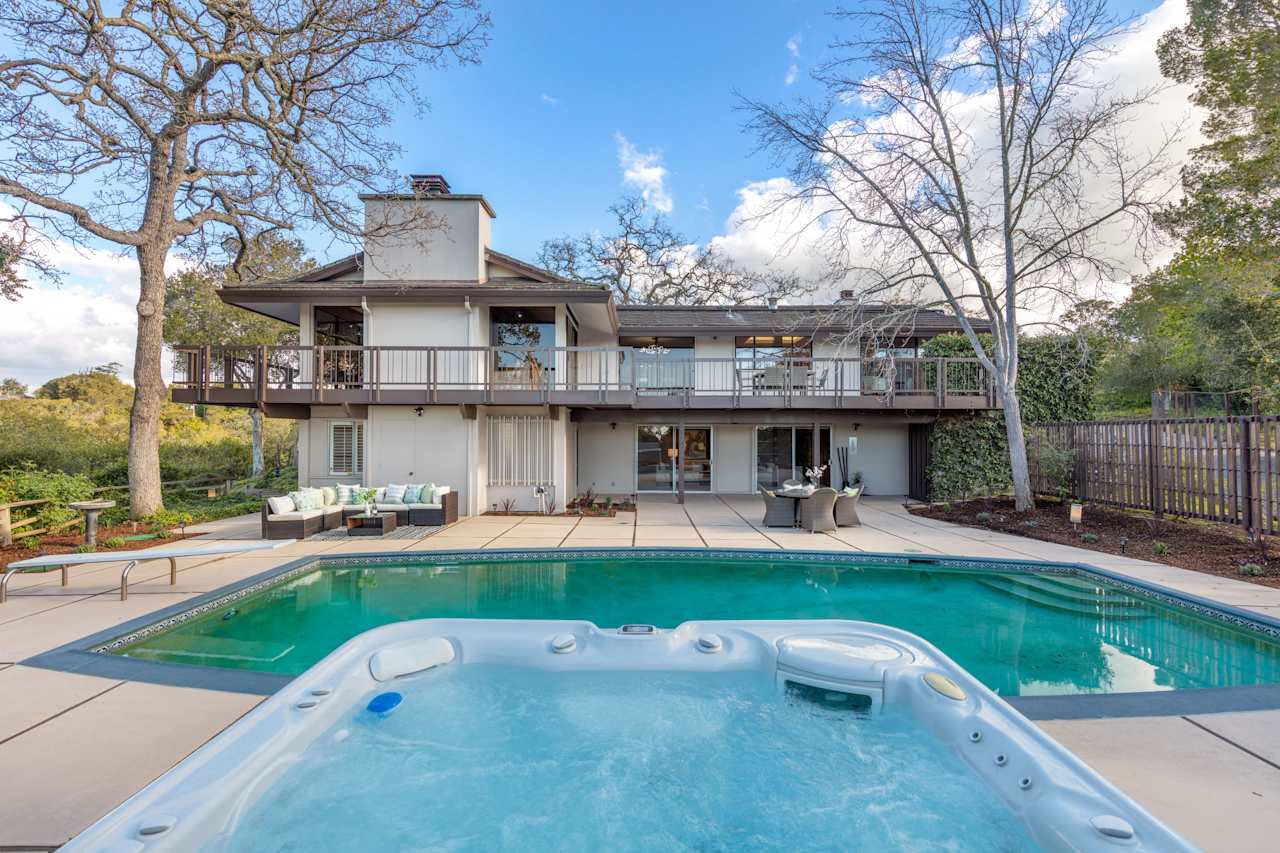 12953 W Sunset Drive Los Altos Hills, CA 94022 5 Beds David Bergman