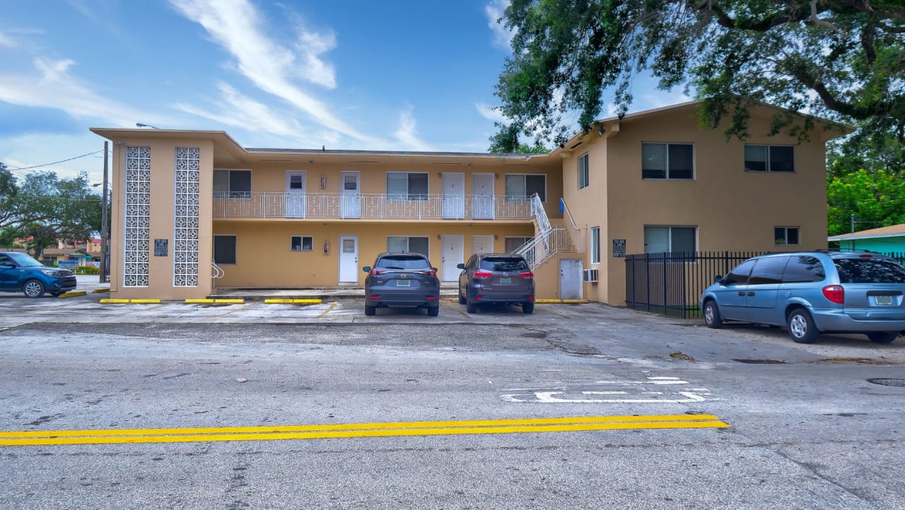 Bimini Apartments | North Miami