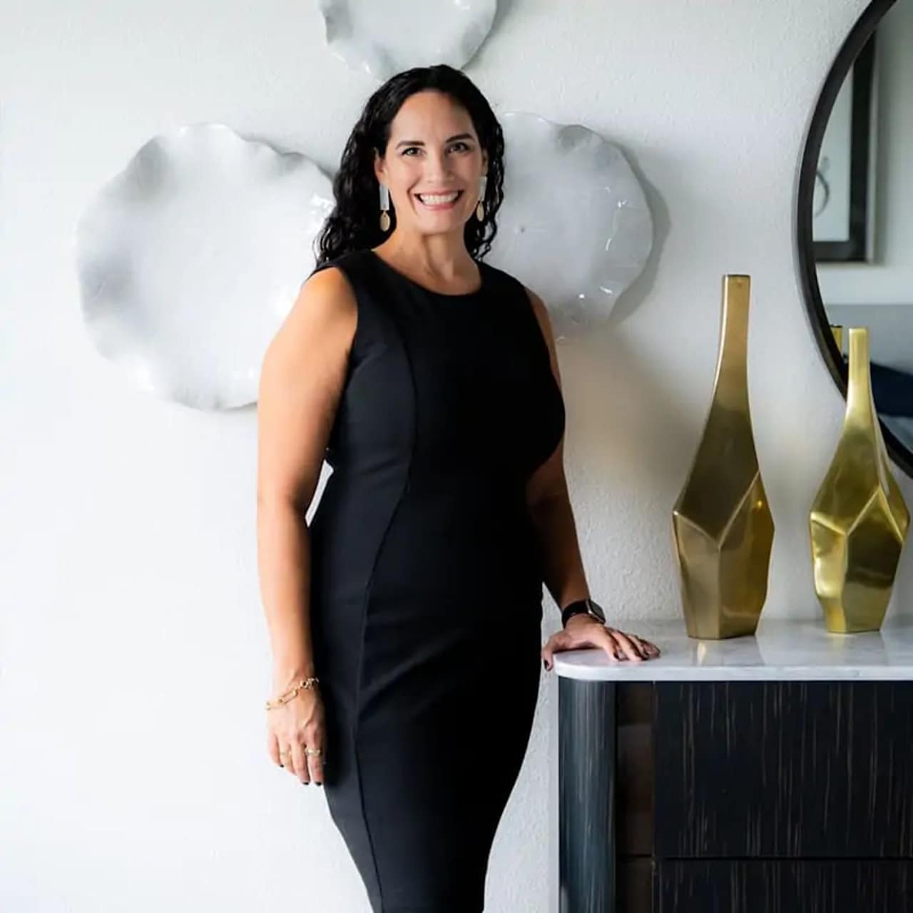 Julie Parsons JLUX Homes Realty Group