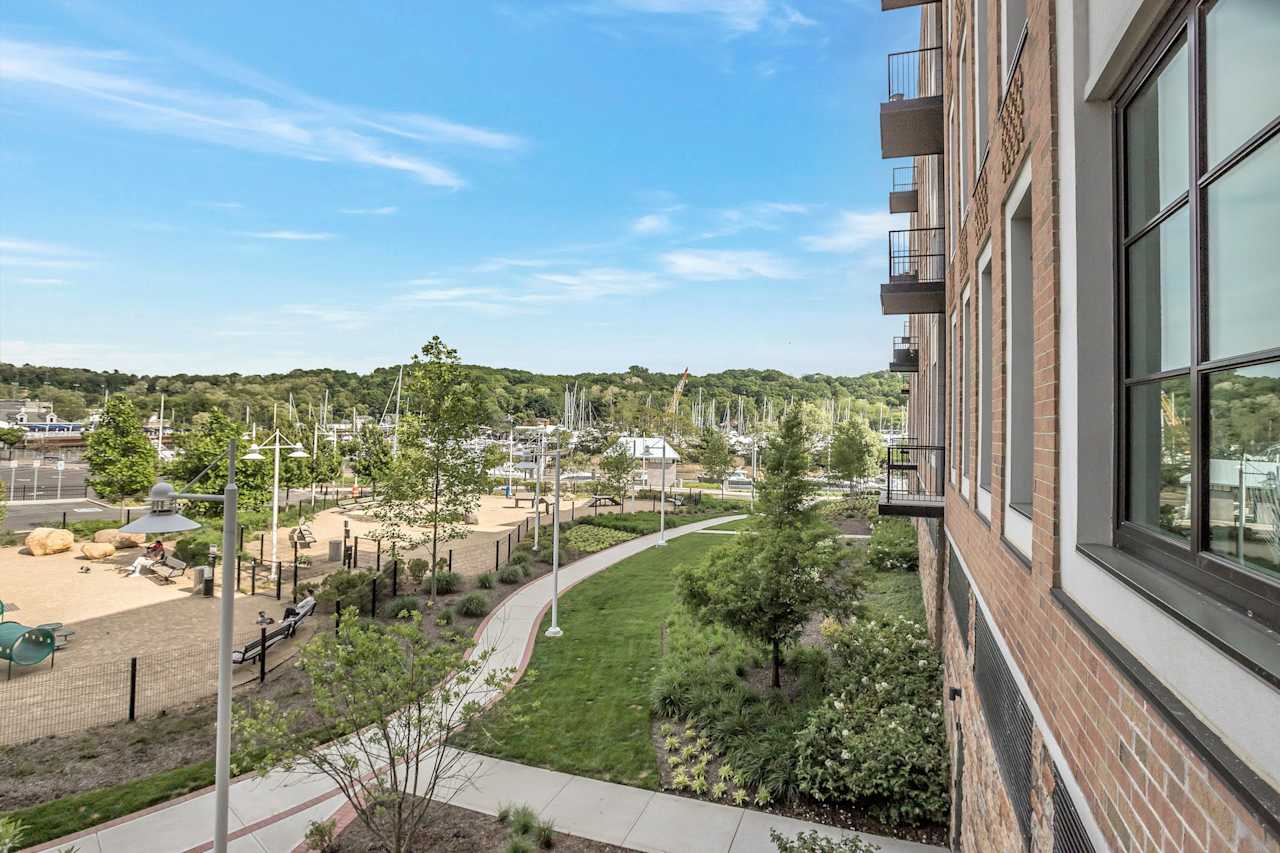 100 Garvies Point Road, Unit 1037 Gail Holman Real Estate Manhasset