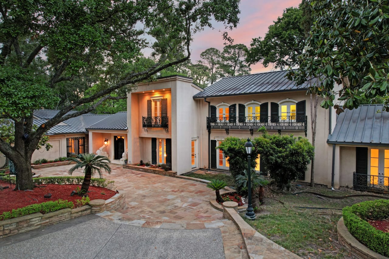 River Oaks Mansion from 1973 Film Hits Market for Nearly $9 Million