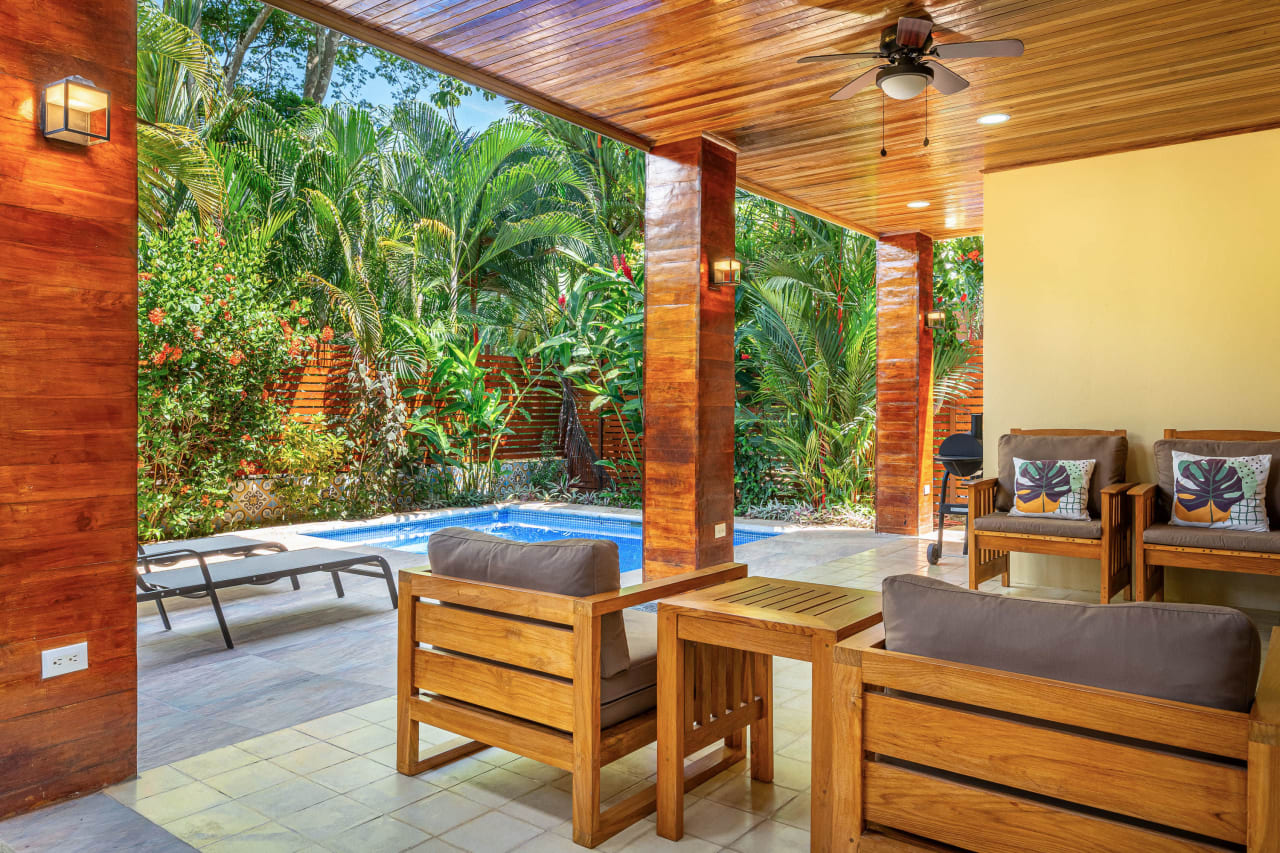 Villa del Sol: Steps To The Beach With A Private Pool