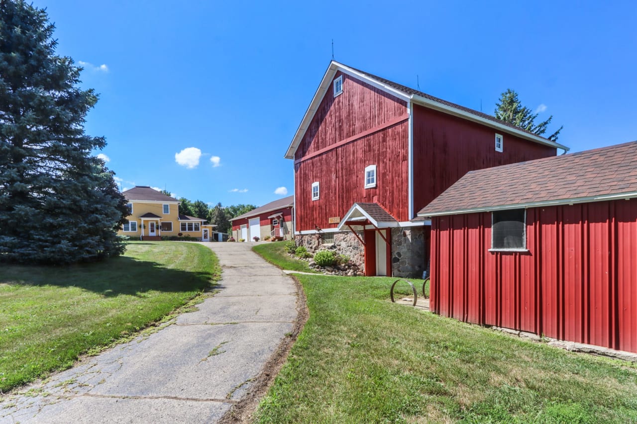 Hobby Farm on 5 Acres Just North of Lake Geneva