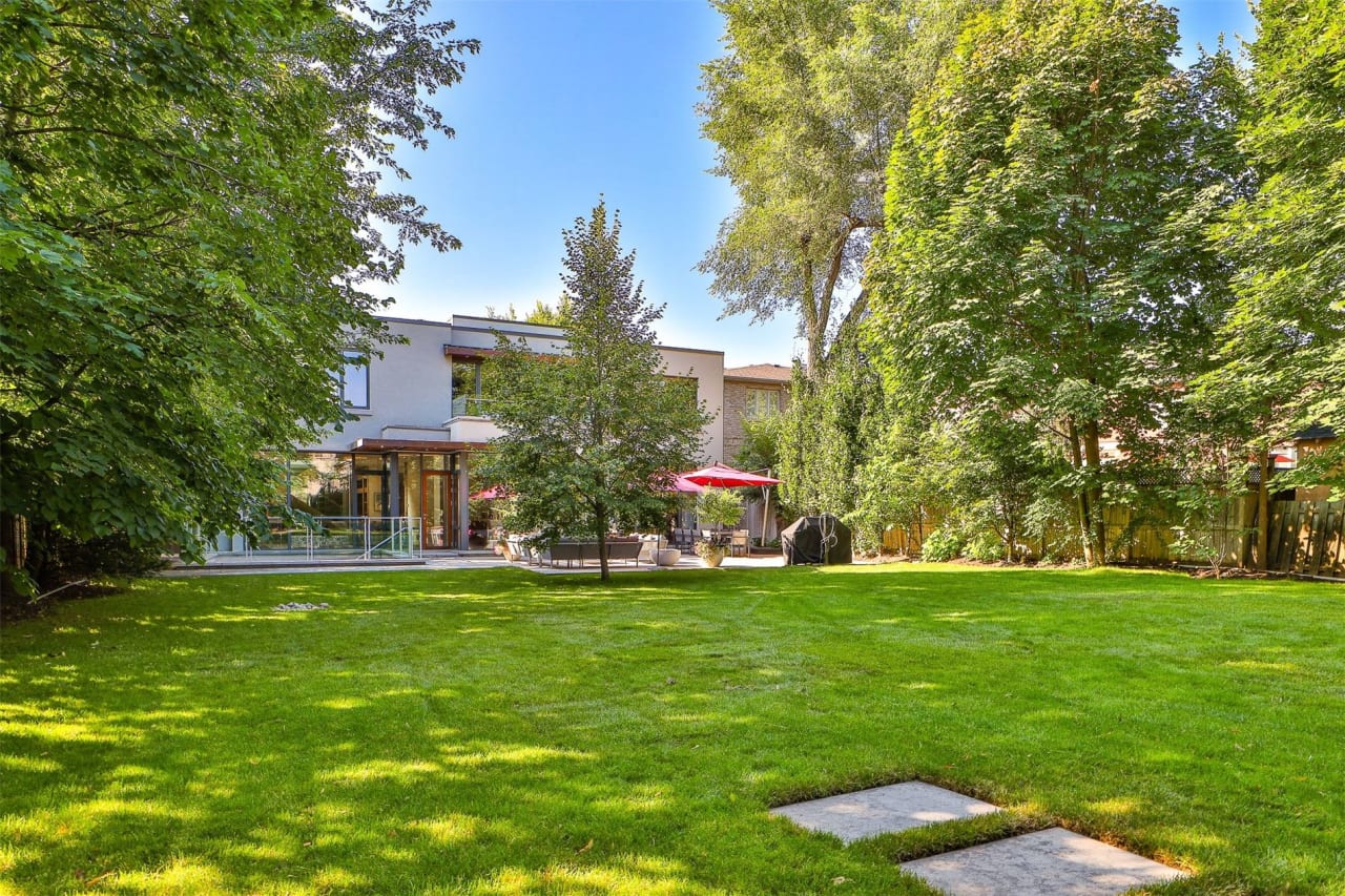 228 Coldstream Avenue Toronto, ON 5 Beds 6.5 Baths Barry Cohen Homes