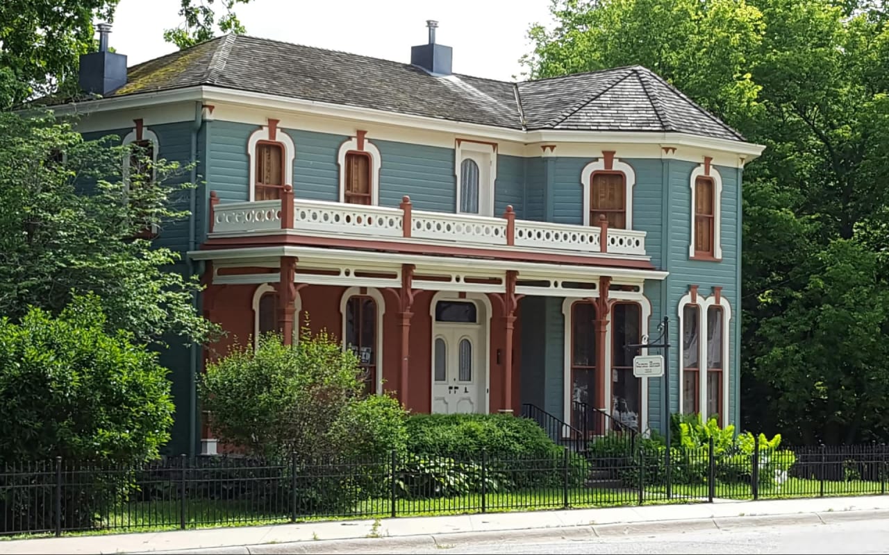 The Dichotomy of Montclair Traditional vs Modern Architecture