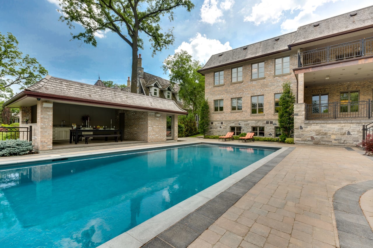 173 Chartwell Road Oakville, ON L6J 3Z7 Goodale Miller Team