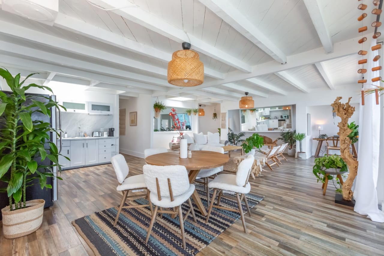 MALIBU BEACH HOUSE 50