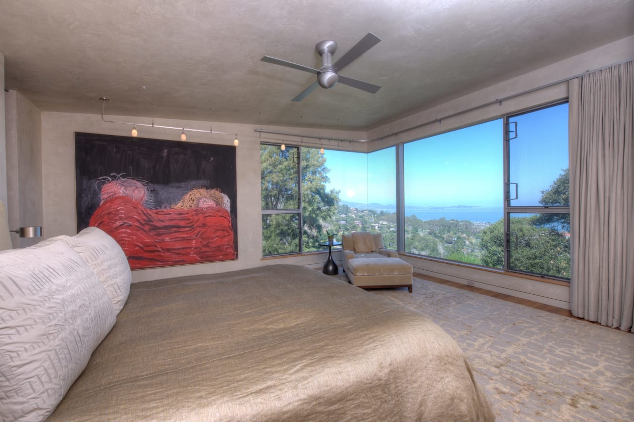 Tiburon's Award-Winning Modern Masterpiece-       Represented Seller