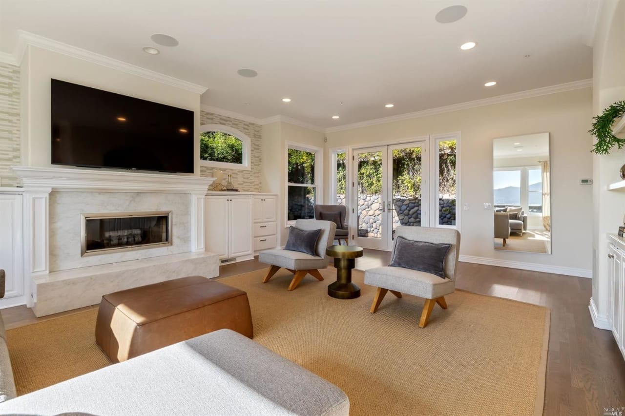 18 Turtle Rock Ct, Tiburon, CA 94920-1300