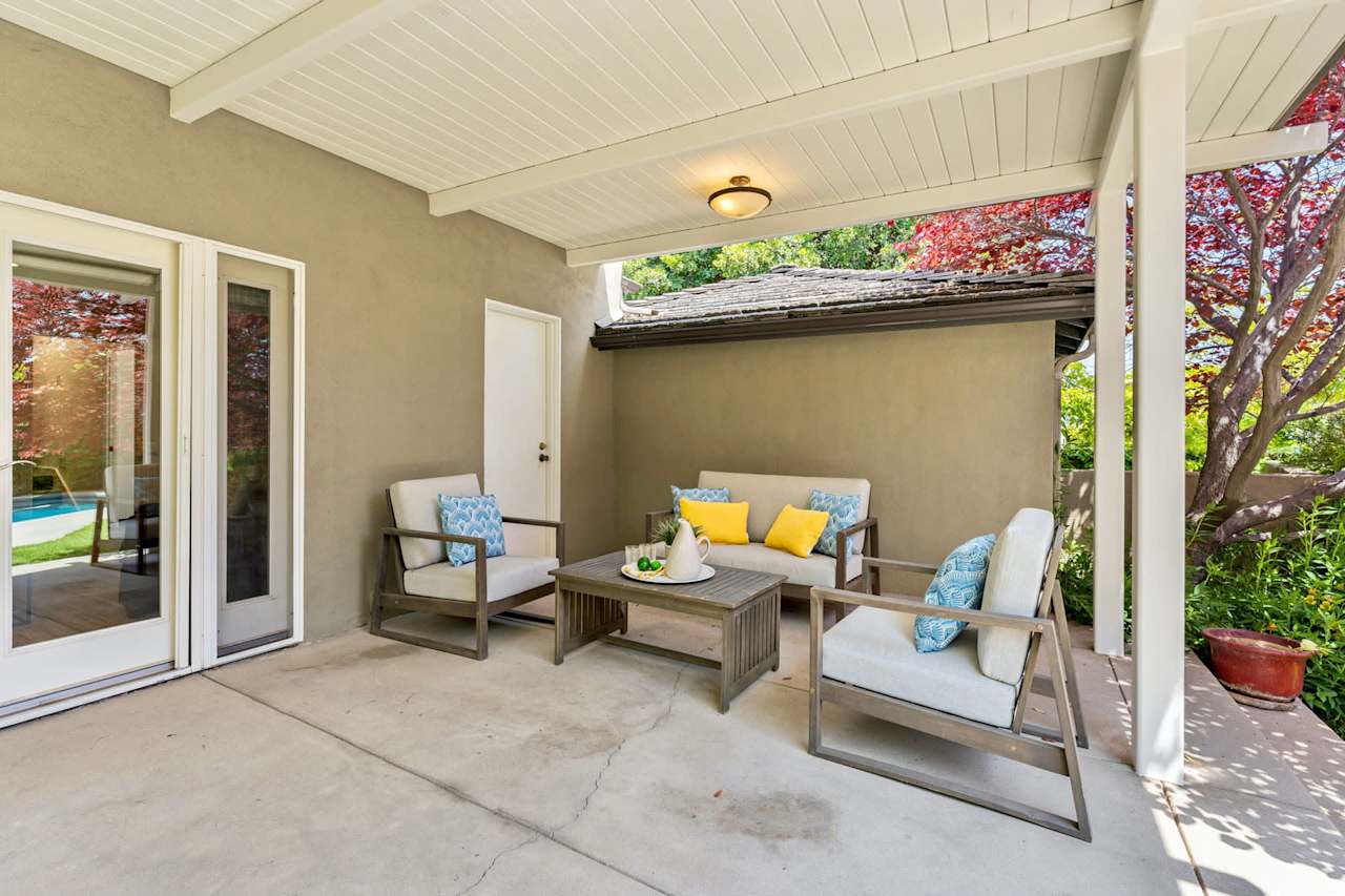 2382 Loma Vista Street