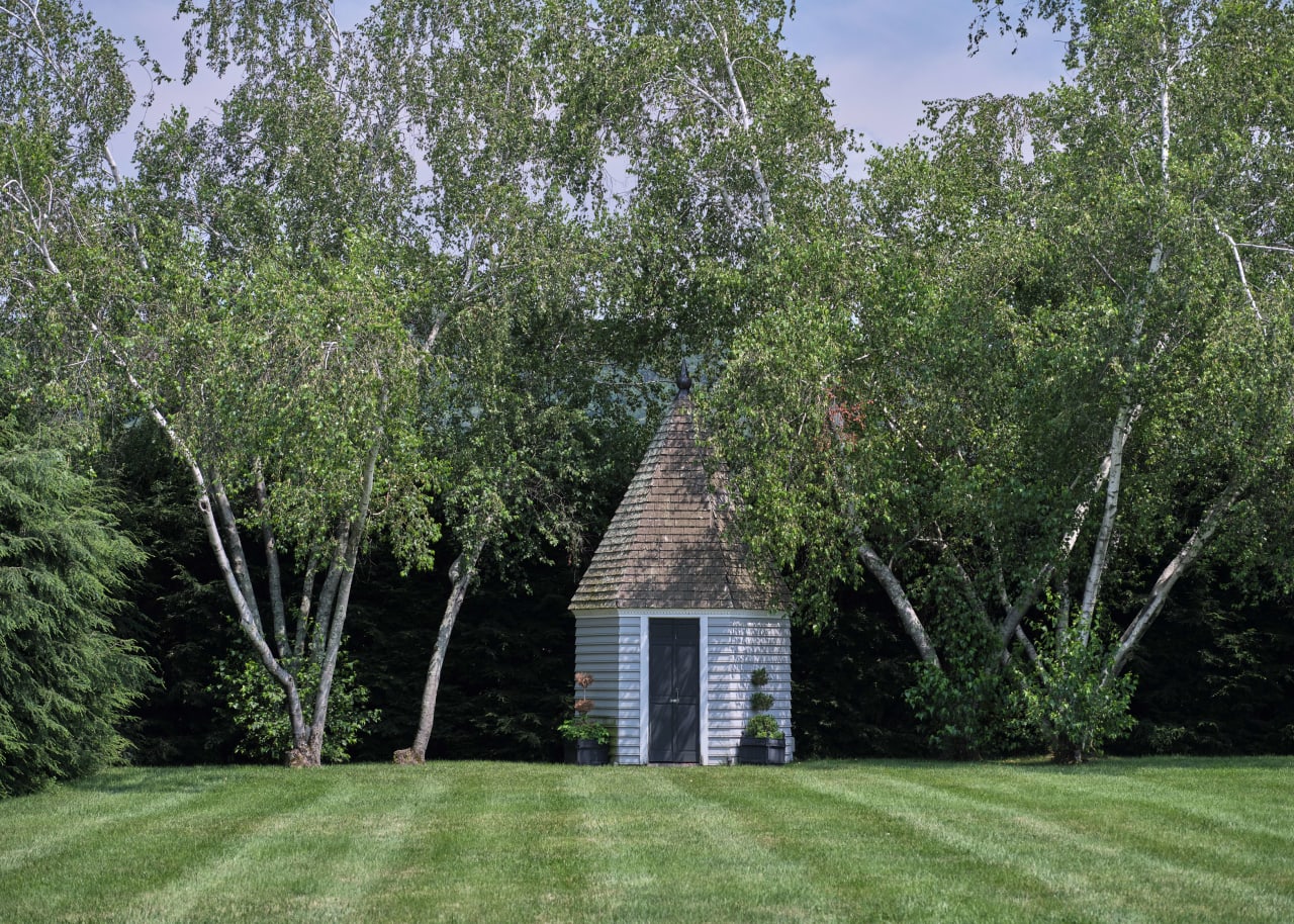 LONGHOUSE FARM 