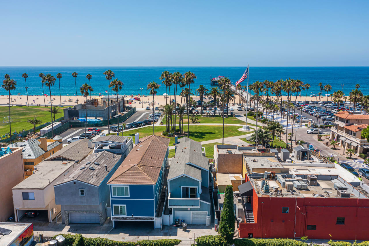 806 E Oceanfront B