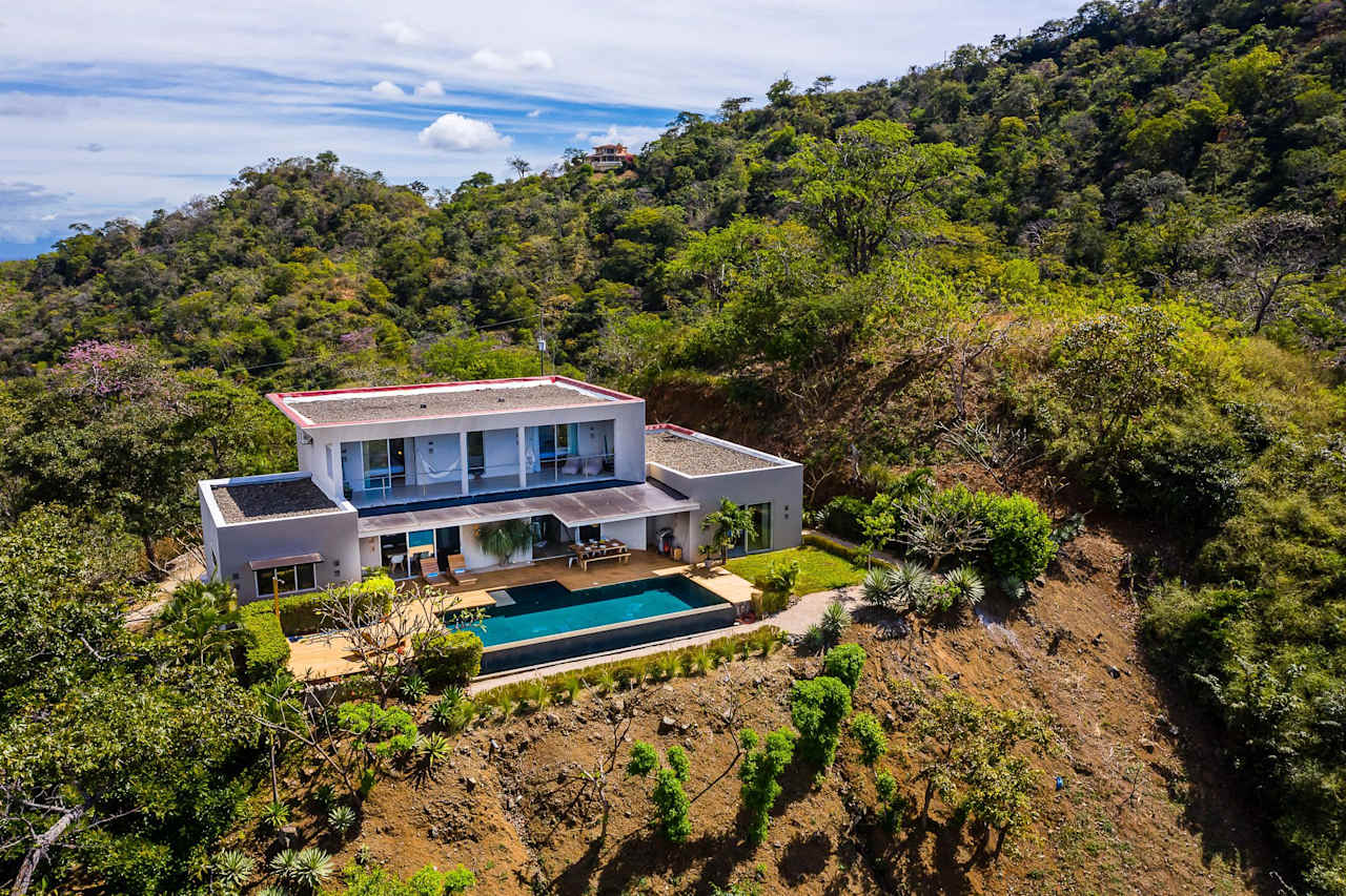 Casa Luna y Mar | Pacific Heights Ocean View Home!