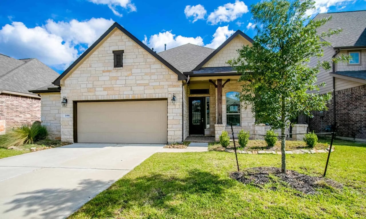 Rochelle Jones Aplomb Real Estate