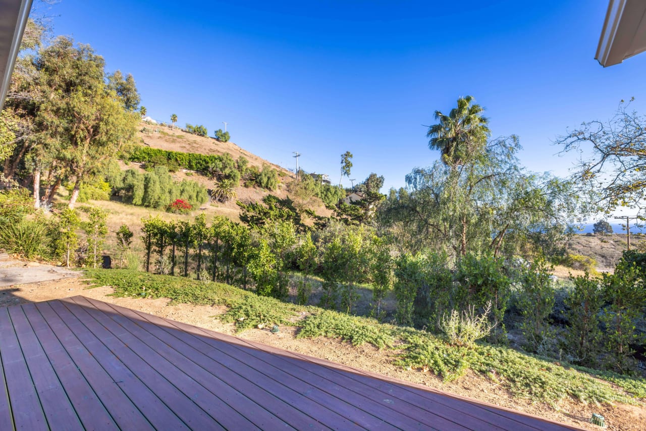 Malibu Hideaway w Ocean View, Hot Tub & Fire Pit