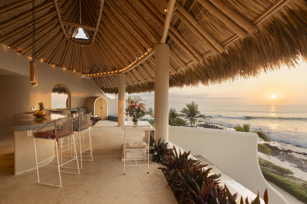 Live Real Estate Villas for sale in Ixtapa Zihuatanejo & Troncones