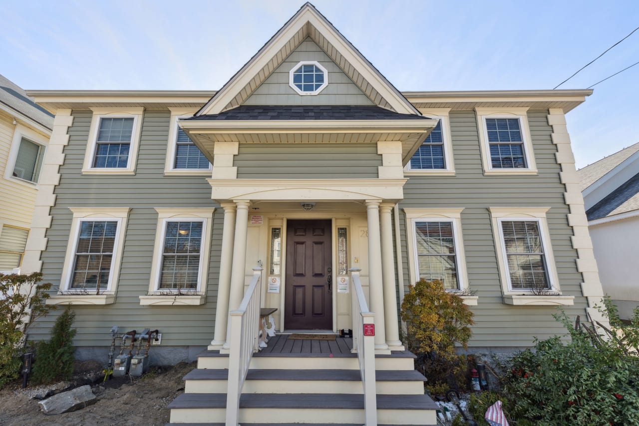 A Home of Distinction: Discover the Charm of 28 E Pearl St in Nashua, New Hampshire