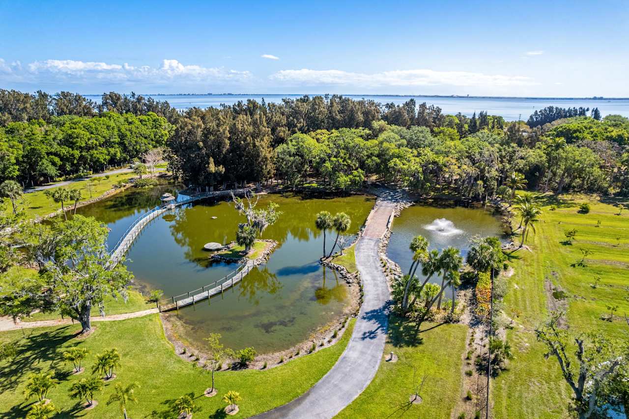 6335 & 6345 S Tropical Trl, Merritt Island 3,000,000