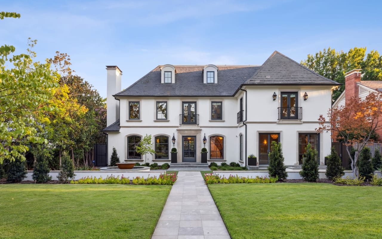 How to Buy a Luxury Home