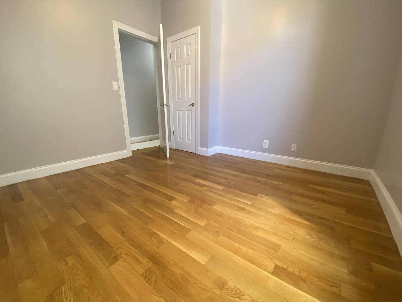 STREET Nicholas AVENUE