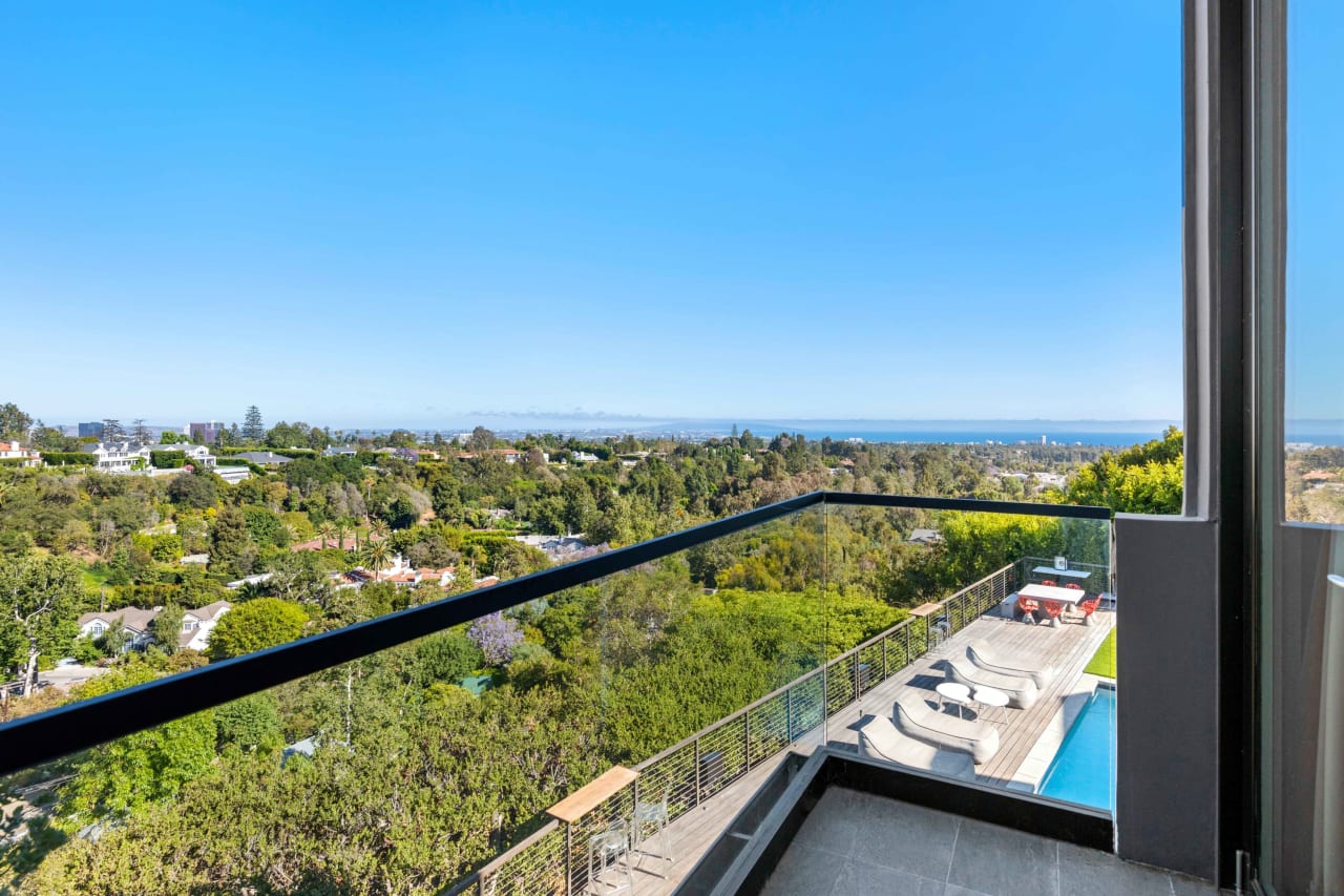 1774 Westridge Road Dan Urbach Los Angeles Real Estate Specialist