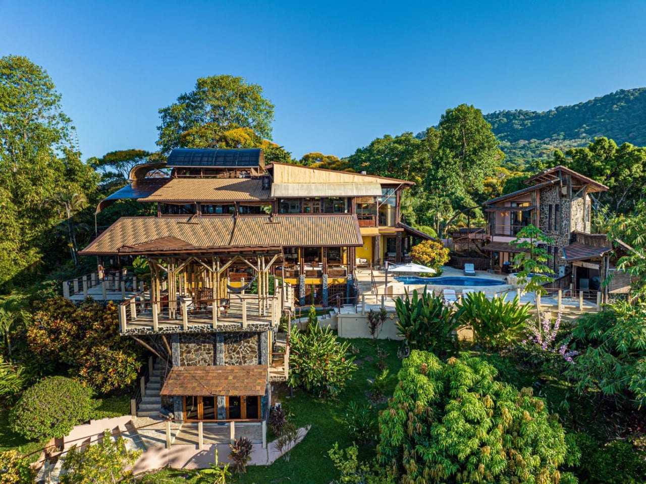 Casa Ramon, Distinguished Tropical Living Near Dominical